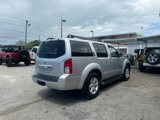 Used 2008 Nissan Pathfinder SE w/ Premium Pkg image 5