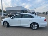 Used 2018 Volkswagen Passat 2.0T SE image 4
