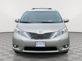 Used 2017 Toyota Sienna XLE image 2