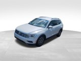 Used 2018 Volkswagen Tiguan SE image 2