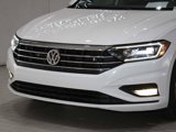 Used 2019 Volkswagen Jetta SEL Premium image 2