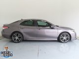 Used 2020 Toyota Camry SE image 2