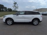 Used 2022 Lincoln Corsair FWD image 2