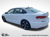 Used 2021 Volkswagen Passat 2.0T R-Line image 3
