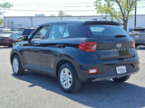 Used 2023 Hyundai Venue SE image 4