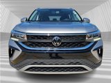 Certified 2022 Volkswagen Taos SE image 4