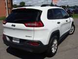 Used 2017 Jeep Cherokee Sport image 6
