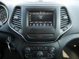 Used 2020 Jeep Cherokee Latitude w/ Cold Weather Group image 4