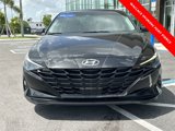 Used 2023 Hyundai Elantra SEL w/ Convenience Package image 3