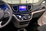 Used 2017 Chrysler Pacifica Touring image 6