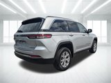 Used 2023 Jeep Grand Cherokee Limited image 3