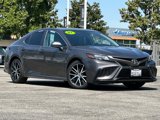 Used 2021 Toyota Camry SE image 2