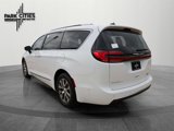 New 2025 Chrysler Pacifica Pinnacle image 5