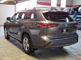 Used 2022 Toyota Highlander LE image 4