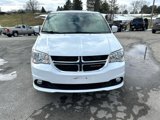 Used 2019 Dodge Grand Caravan SXT image 2
