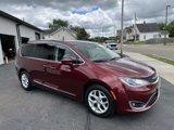 Used 2017 Chrysler Pacifica Touring-L Plus image 6