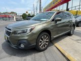 Used 2018 Subaru Outback 3.6R Touring image 3