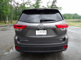 Used 2019 Toyota Highlander XLE image 4