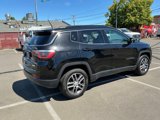 Used 2018 Jeep Compass Latitude image 6