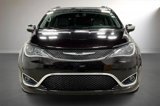 Used 2019 Chrysler Pacifica Limited image 2