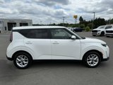 Used 2023 Kia Soul LX w/ LX Technology Package image 2