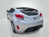 Used 2016 Hyundai Veloster image 3