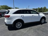 Used 2017 Kia Sorento LX w/ LX Convenience Package image 5