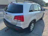 Used 2012 Kia Sorento LX w/ Third Row Pkg image 5