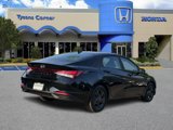 Used 2022 Hyundai Elantra SEL w/ Convenience Package image 2