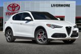 Used 2022 Alfa Romeo Stelvio Ti image 2
