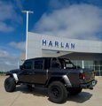 Used 2023 Jeep Gladiator Sport image 3