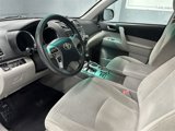 Used 2011 Toyota Highlander 4WD w/ Tech Pkg image 2