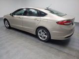 Used 2018 Ford Fusion SE image 3