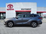 Used 2020 Toyota Highlander XLE image 3