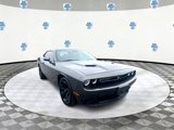 Used 2017 Dodge Challenger SXT image 3