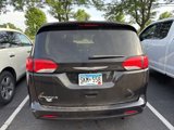 Used 2017 Chrysler Pacifica Touring image 5