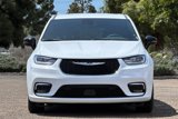 New 2025 Chrysler Pacifica Select image 3