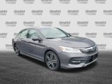 Used 2017 Honda Accord Touring image 2