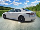 Used 2022 Toyota Camry SE image 3
