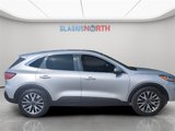 Used 2020 Ford Escape Titanium image 3