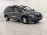 Used 2006 Chrysler Town & Country Touring image 6