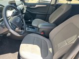 Used 2022 Ford Escape SE w/ SE Sport Appearance Package image 4