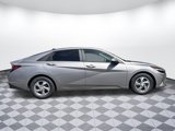 Used 2021 Hyundai Elantra SE image 2