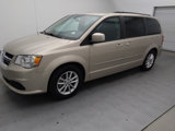 Used 2016 Dodge Grand Caravan SXT image 2