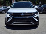 Used 2022 Volkswagen Taos SE image 2