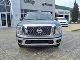 Used 2018 Nissan Titan SV image 2