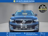 Used 2023 Volvo XC40 B5 Core image 4