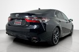 Used 2022 Toyota Camry SE image 5