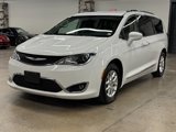 Used 2020 Chrysler Pacifica Touring-L image 3