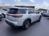 Used 2022 Nissan Pathfinder SV image 5